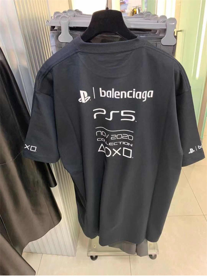 발렌시아가 x 소니 PS5 반팔 티셔츠 - 상세 이미지