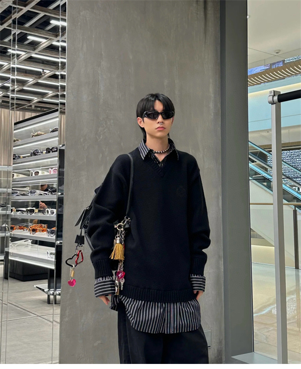 발렌시아가 레이어드 V넥 셔츠 스웨터（세븐） - 상세 이미지