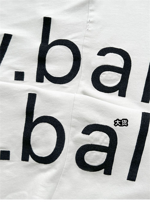 발렌시아가 롱슬리브 도트 BAL.COM 긴팔 티셔츠 - 상세 이미지