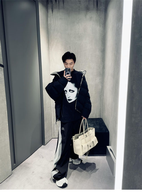 Balenciaga 발렌시아가 리버시블 Cocoon 패딩 2컬러 레플리카 14번 이미지 - 의류 | 세미샵 레플리카 사이트