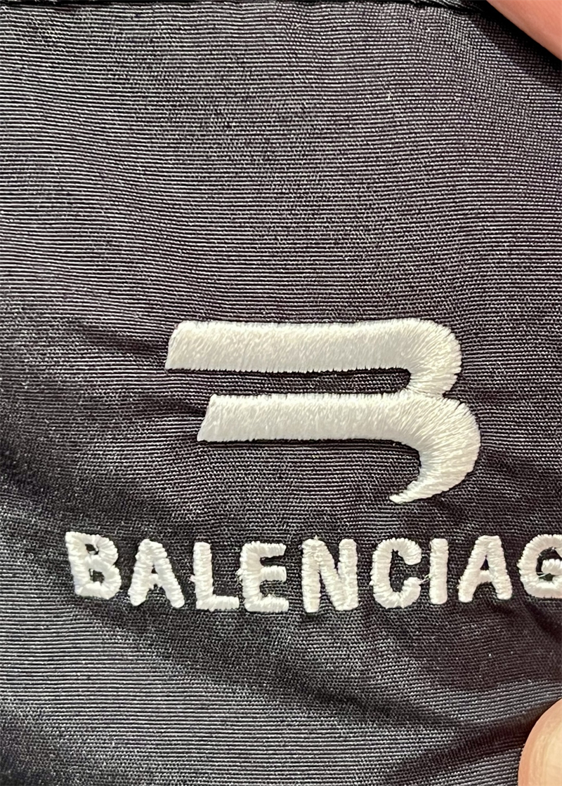 발렌시아가 발렌시아가 스포티 B 트랙 자켓 레플리카 12번 이미지 - 의류 | 세미샵 레플리카 사이트