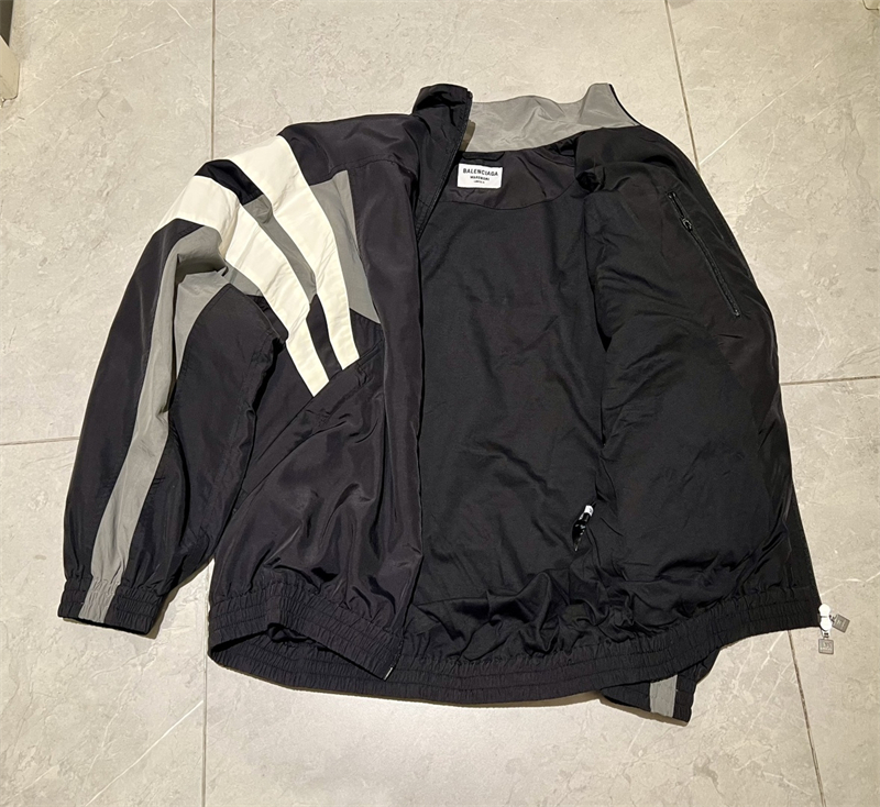 발렌시아가 발렌시아가 스포티 B 트랙 자켓 레플리카 13번 이미지 - 의류 | 세미샵 레플리카 사이트