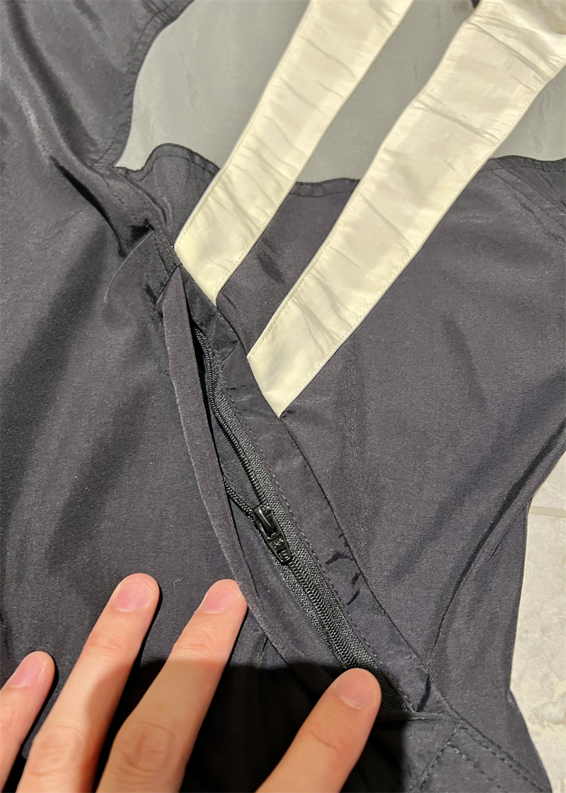 발렌시아가 발렌시아가 스포티 B 트랙 자켓 레플리카 22번 이미지 - 의류 | 세미샵 레플리카 사이트