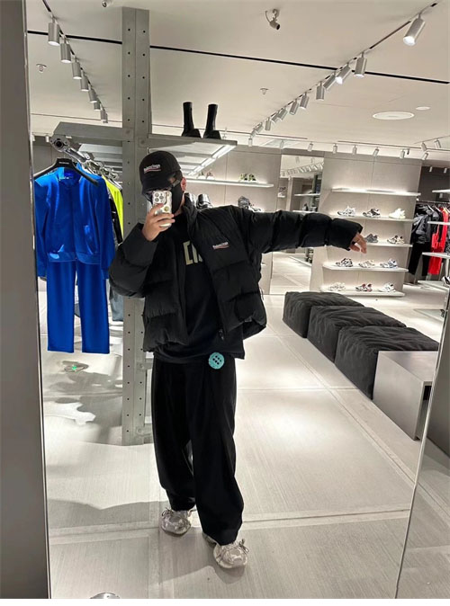 Balenciaga 발렌시아가 웨이브로고 C-쉐입 패딩 자켓 레플리카 11번 이미지 - 의류 | 세미샵 레플리카 사이트