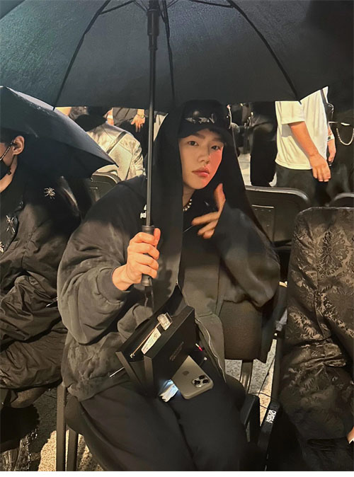 Balenciaga 발렌시아가 유니티 스포츠 아이콘 인코그니토 오버사이즈 후드 집업 레플리카 16번 이미지 - 의류 | 세미샵 레플리카 사이트