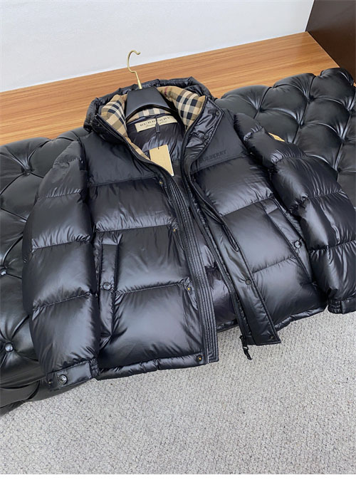 Burberry 버버리 24FW 로고 숏 패딩 레플리카 16번 이미지 - 의류 | 세미샵 레플리카 사이트
