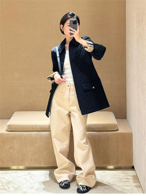 Burberry 버버리 24FW 체크 후드 퀼티드 나일론 자켓 레플리카 16번 이미지 - 의류 | 세미샵 레플리카 사이트