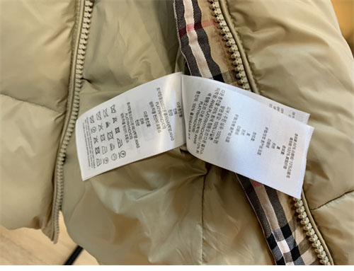 Burberry 버버리 90 트렌치 벨트 패딩 다운 자켓 레플리카 15번 이미지 - 의류 | 세미샵 레플리카 사이트