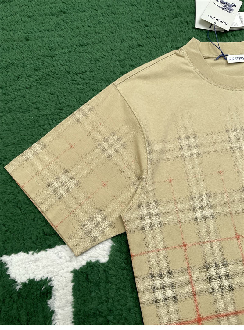 버버리 버버리 그라데이션 체크 코튼 티셔츠 레플리카 6번 이미지 - 의류 | 세미샵 레플리카 사이트