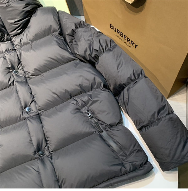 Burberry 버버리 록웰 디태처블 후드 푸퍼 패딩 자켓 레플리카 8번 이미지 - 의류 | 세미샵 레플리카 사이트