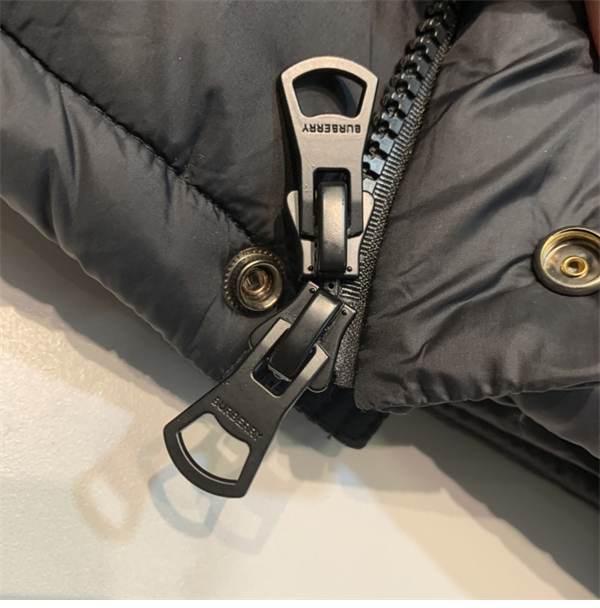 Burberry 버버리 록웰 디태처블 후드 푸퍼 패딩 자켓 레플리카 19번 이미지 - 의류 | 세미샵 레플리카 사이트