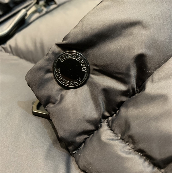 Burberry 버버리 록웰 디태처블 후드 푸퍼 패딩 자켓 레플리카 20번 이미지 - 의류 | 세미샵 레플리카 사이트