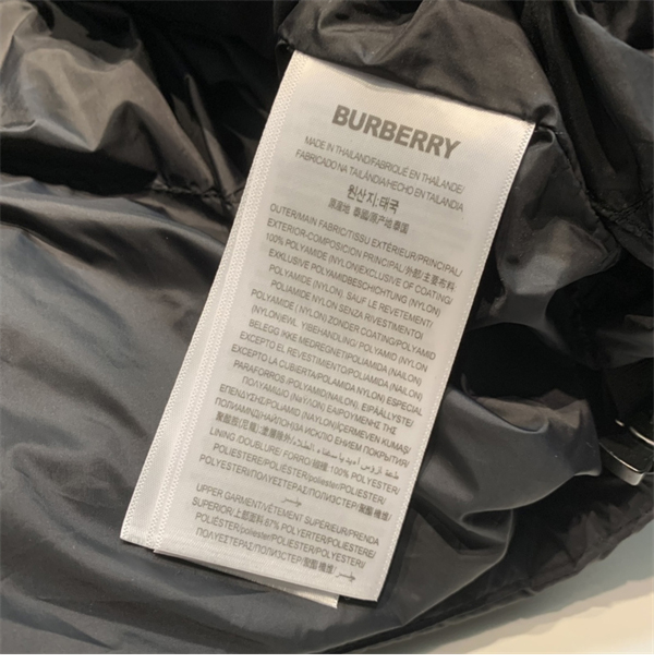 Burberry 버버리 록웰 디태처블 후드 푸퍼 패딩 자켓 레플리카 27번 이미지 - 의류 | 세미샵 레플리카 사이트