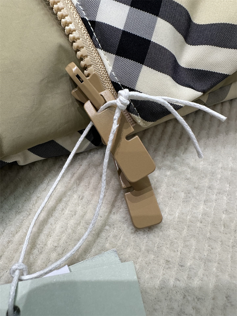 버버리 버버리 리버시블 다운 패딩 자켓 레플리카 13번 이미지 - 의류 | 세미샵 레플리카 사이트