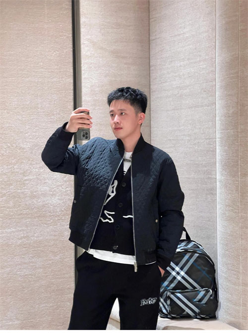 Burberry 버버리 퀼팅 나일론 봄버 자켓 레플리카 4번 이미지 - 의류 | 세미샵 레플리카 사이트