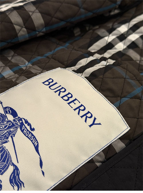 Burberry 버버리 퀼팅 나일론 봄버 자켓 레플리카 18번 이미지 - 의류 | 세미샵 레플리카 사이트