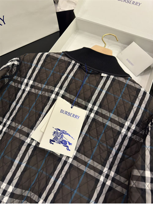 Burberry 버버리 퀼팅 나일론 봄버 자켓 레플리카 21번 이미지 - 의류 | 세미샵 레플리카 사이트