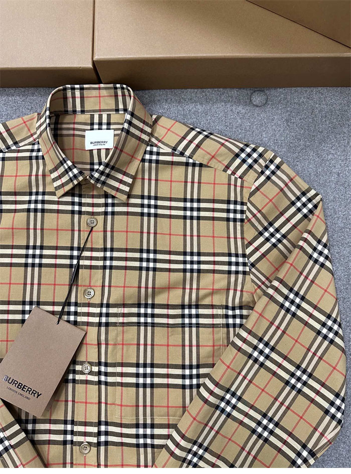 Burberry 버버리 클래식 체크 코튼 포플린 셔츠 레플리카 8번 이미지 - 의류 | 세미샵 레플리카 사이트