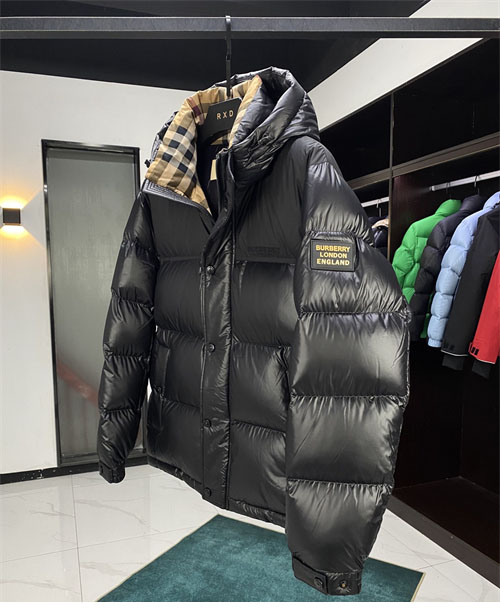 Burberry 버버리 패치 클래식 푸퍼 다운 패딩 자켓 레플리카 4번 이미지 - 의류 | 세미샵 레플리카 사이트