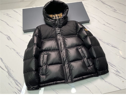 Burberry 버버리 패치 클래식 푸퍼 다운 패딩 자켓 레플리카 11번 이미지 - 의류 | 세미샵 레플리카 사이트