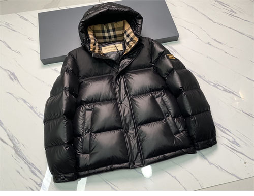 Burberry 버버리 패치 클래식 푸퍼 다운 패딩 자켓 레플리카 12번 이미지 - 의류 | 세미샵 레플리카 사이트
