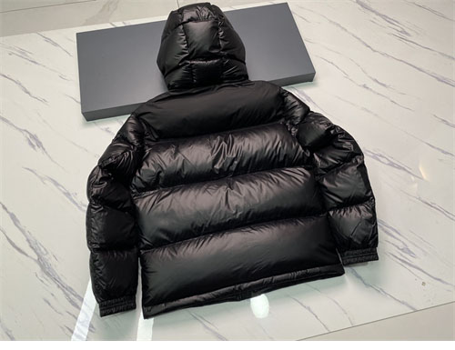 Burberry 버버리 패치 클래식 푸퍼 다운 패딩 자켓 레플리카 14번 이미지 - 의류 | 세미샵 레플리카 사이트