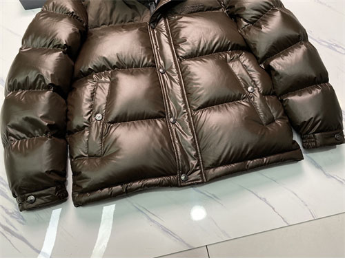 Burberry 버버리 패치 클래식 푸퍼 다운 패딩 자켓 레플리카 34번 이미지 - 의류 | 세미샵 레플리카 사이트