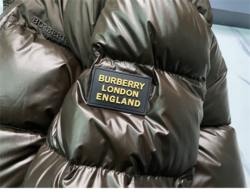 Burberry 버버리 패치 클래식 푸퍼 다운 패딩 자켓 레플리카 35번 이미지 - 의류 | 세미샵 레플리카 사이트