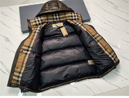 Burberry 버버리 패치 클래식 푸퍼 다운 패딩 자켓 레플리카 36번 이미지 - 의류 | 세미샵 레플리카 사이트