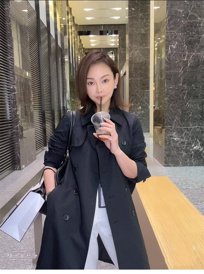 버버리 해리티지 여성용 뉴 켄징턴 트렌치코트 블랙 - 상세 이미지