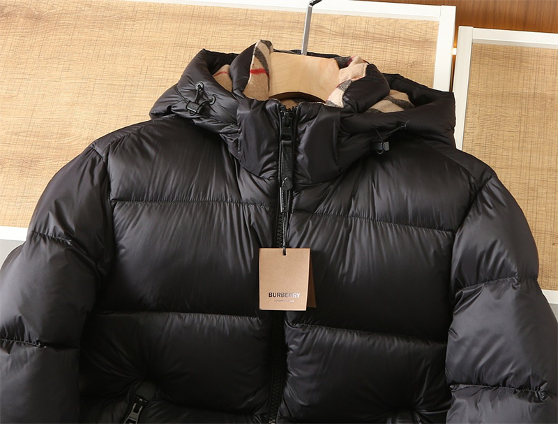 버버리 버버리 후드 다운 푸퍼 자켓 레플리카 24번 이미지 - 의류 | 세미샵 레플리카 사이트