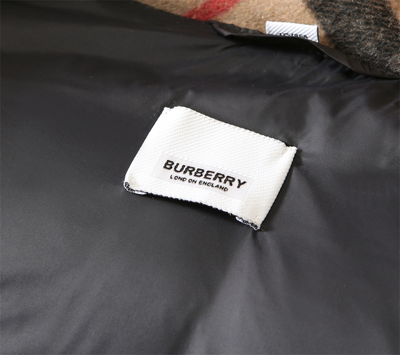 버버리 버버리 후드 다운 푸퍼 자켓 레플리카 10번 이미지 - 의류 | 세미샵 레플리카 사이트