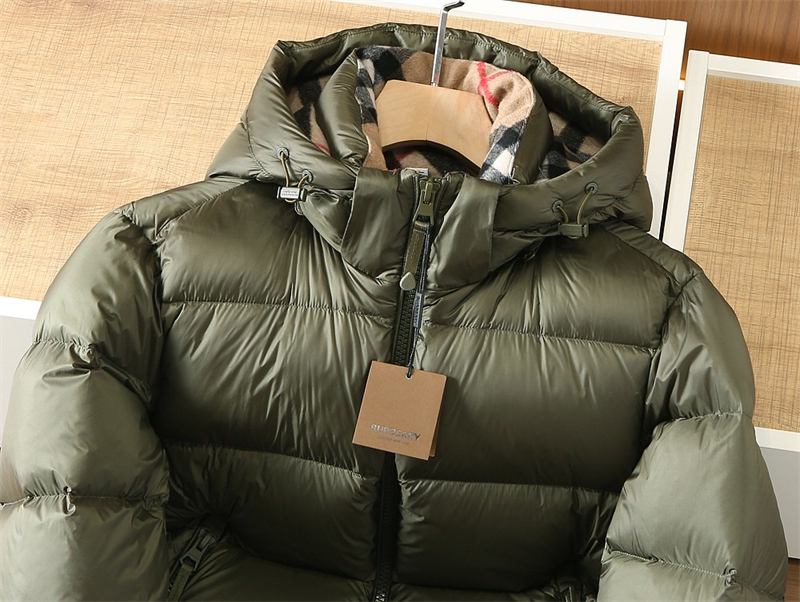 버버리 버버리 후드 다운 푸퍼 자켓 레플리카 11번 이미지 - 의류 | 세미샵 레플리카 사이트