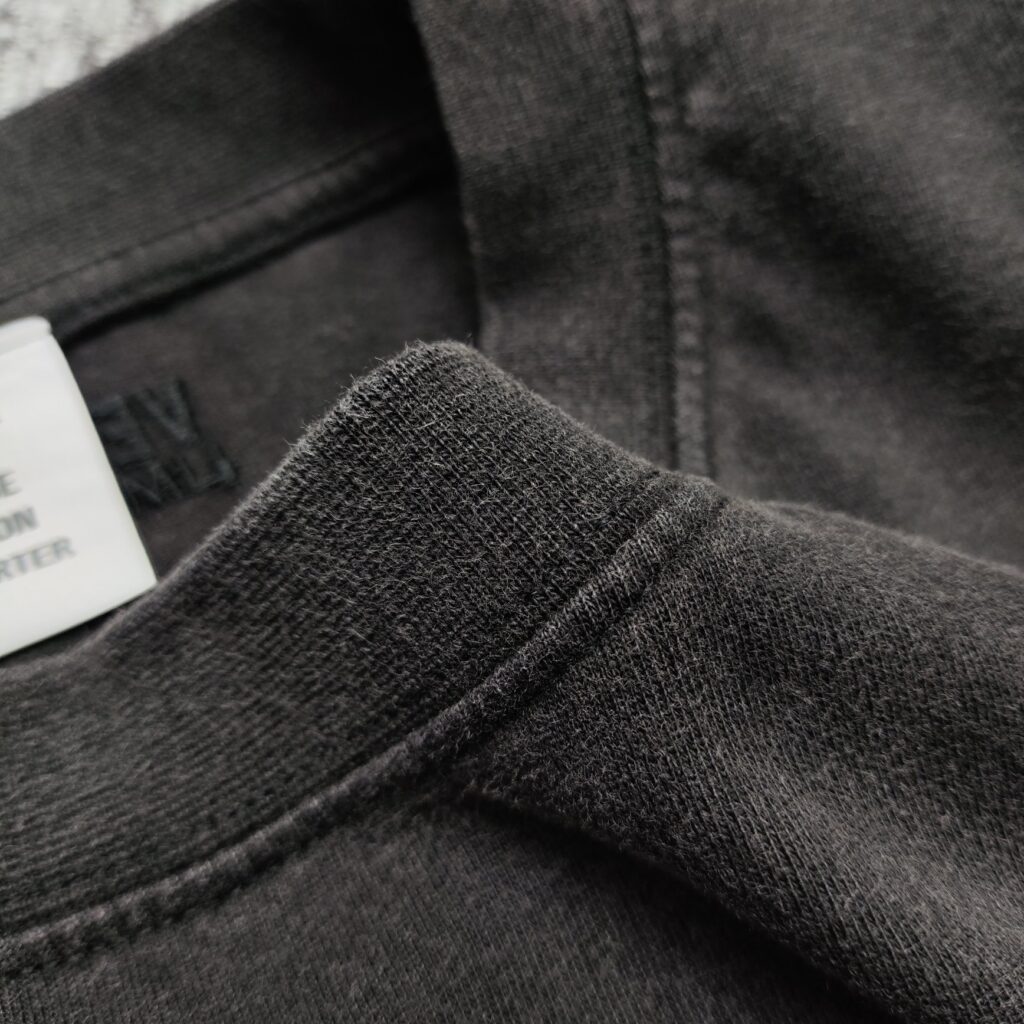 베트멍 24SS SPRING WATER 로고 반팔 티셔츠 블랙 - 상세 이미지
