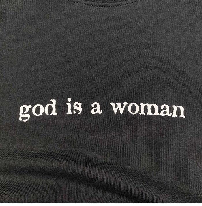베트멍 God Is A Woman 크롭 박시 티셔츠 - 상세 이미지