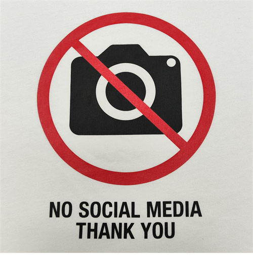 베트멍 No Social Media 반팔 티셔츠 - 상세 이미지