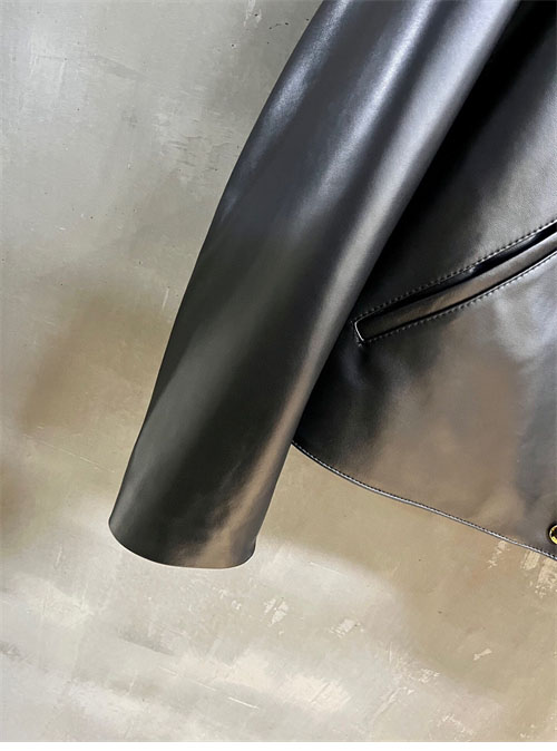 셀린느 24FW 스냅 버튼 램스킨 퓨어 카라 자켓 - 상세 이미지