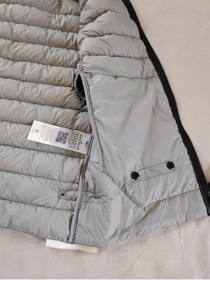 스톤아일랜드 17FW 다운 질레 패딩 베스트 DOWN GILET G0124 - 상세 이미지