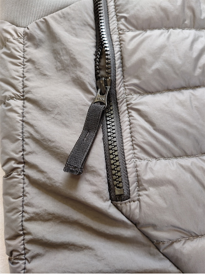 스톤아일랜드 17FW 다운 질레 패딩 베스트 DOWN GILET G0124 - 상세 이미지