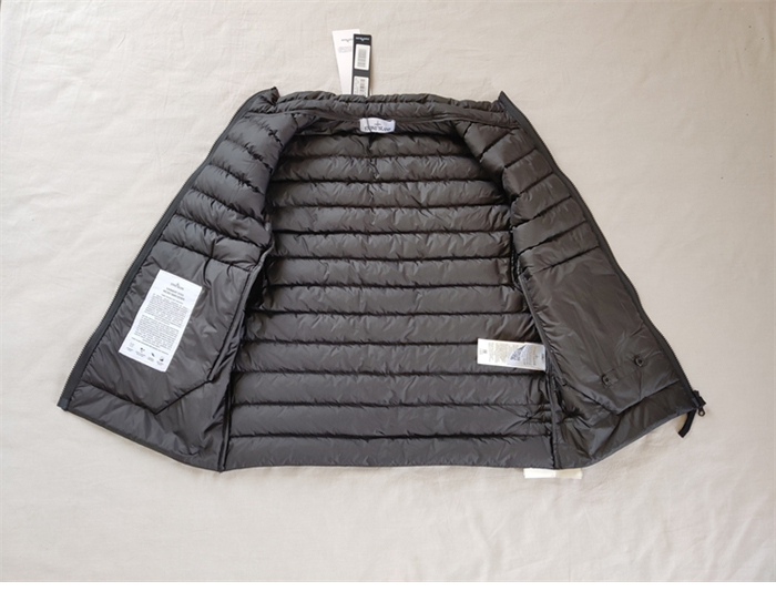 스톤아일랜드 17FW 다운 질레 패딩 베스트 DOWN GILET G0124 - 상세 이미지