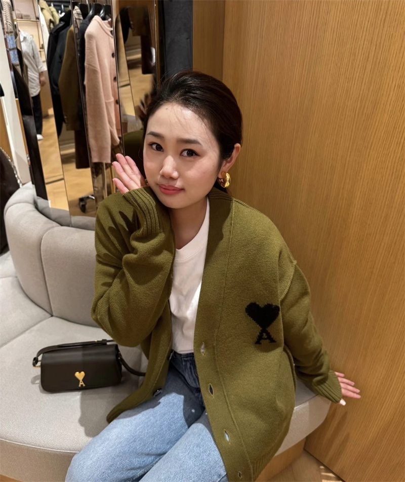 아미 아미 드 꾀흐 울 니트 가디건 레플리카 1번 이미지 - 의류 | 세미샵 레플리카 사이트