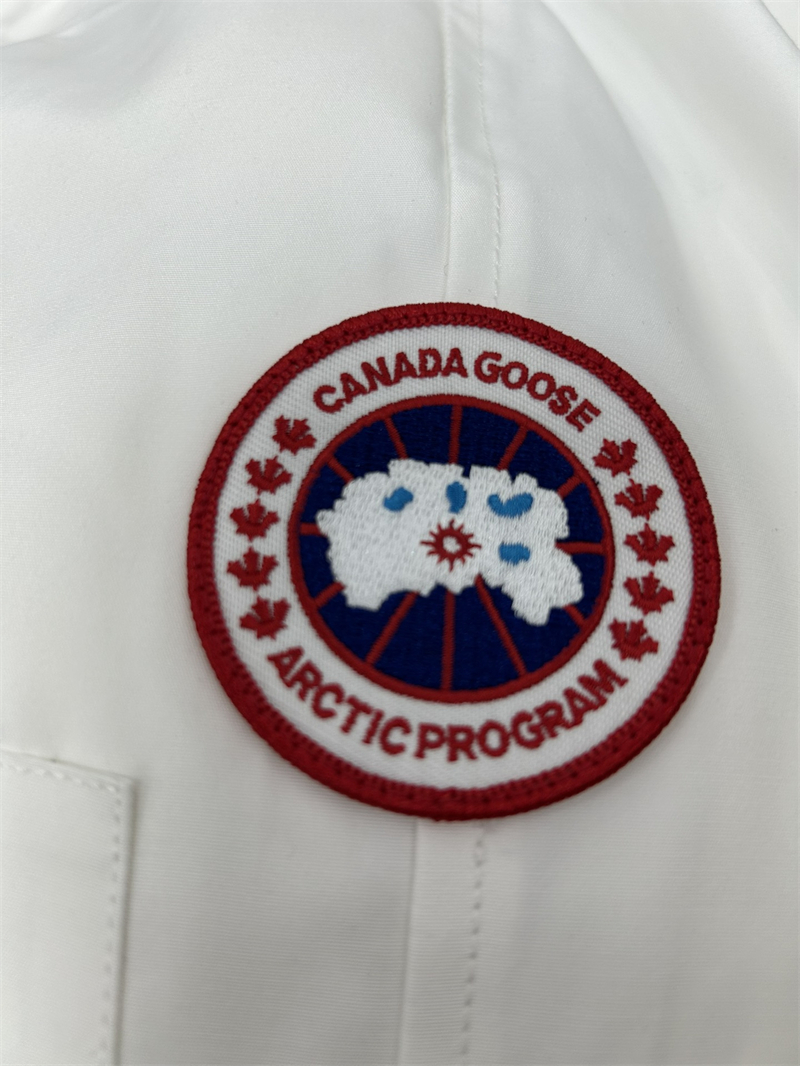 Canada Goose 캐나다구스 Chilliwack 칠리왁 봄버 헤리티지 다운 자켓 레플리카 16번 이미지 - 의류 | 세미샵 레플리카 사이트