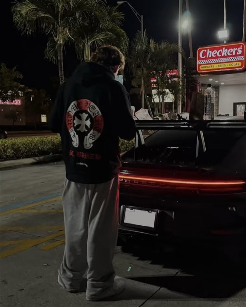 Chrome Hearts 크롬하츠 세인트 바스 익스클루시브 풀오버 후드 티셔츠 레플리카 2번 이미지 - 의류 | 세미샵 레플리카 사이트