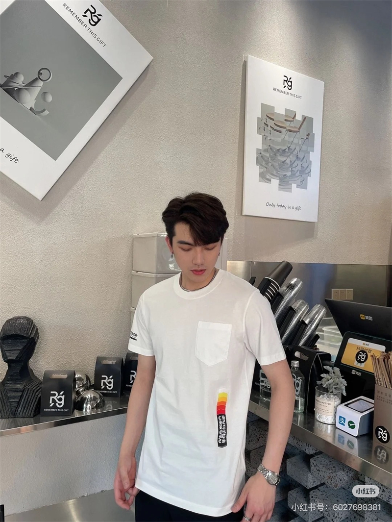 크롬하츠 헐리우드 그라데이션 로고 반팔 티셔츠（세븐） - 상세 이미지