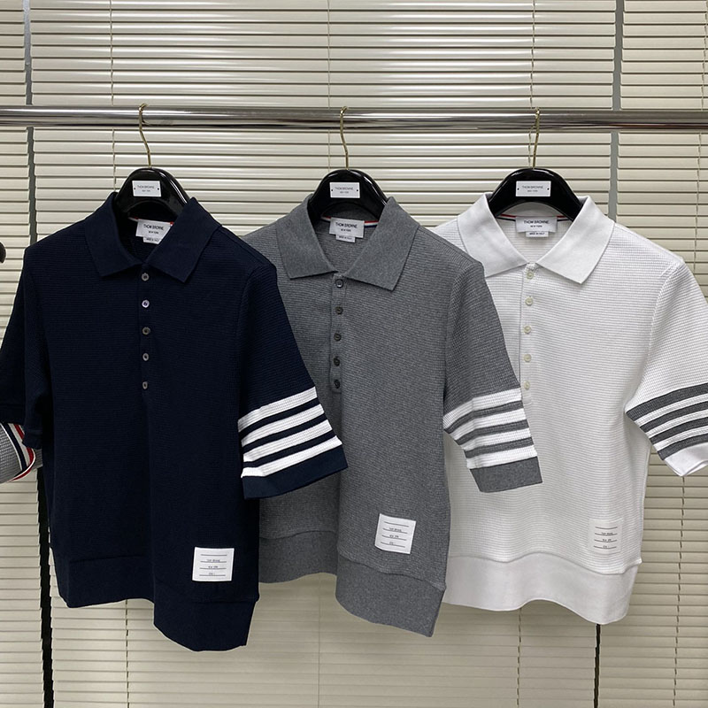 톰브라운 24SS 클래식 피케 4-BAR 반팔 사선완장 폴로티