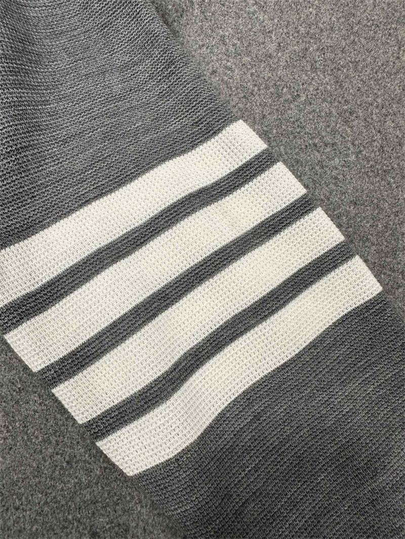 Thom Browne 톰브라운 사선완장 4-Bar 메리노 v넥 가디건 레플리카 7번 이미지 - 의류 | 세미샵 레플리카 사이트