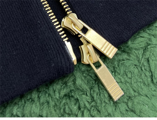 Thom Browne 톰브라운 사선완장 4-Bar 메리노 울 니트 카라 집업 레플리카 10번 이미지 - 의류 | 세미샵 레플리카 사이트