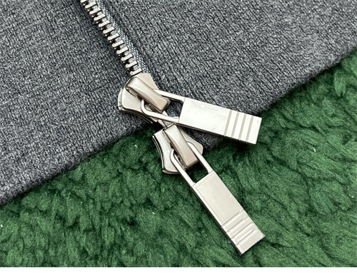 Thom Browne 톰브라운 사선완장 4-Bar 메리노 울 니트 카라 집업 레플리카 19번 이미지 - 의류 | 세미샵 레플리카 사이트