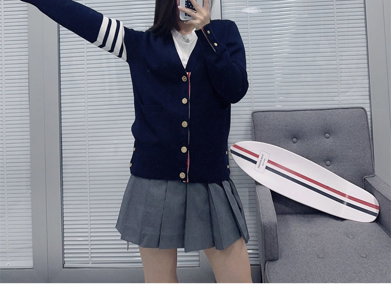 Thom Browne 톰브라운 사선완장 4-Bar 밀라노 스티치 클래식 가디건 레플리카 3번 이미지 - 의류 | 세미샵 레플리카 사이트