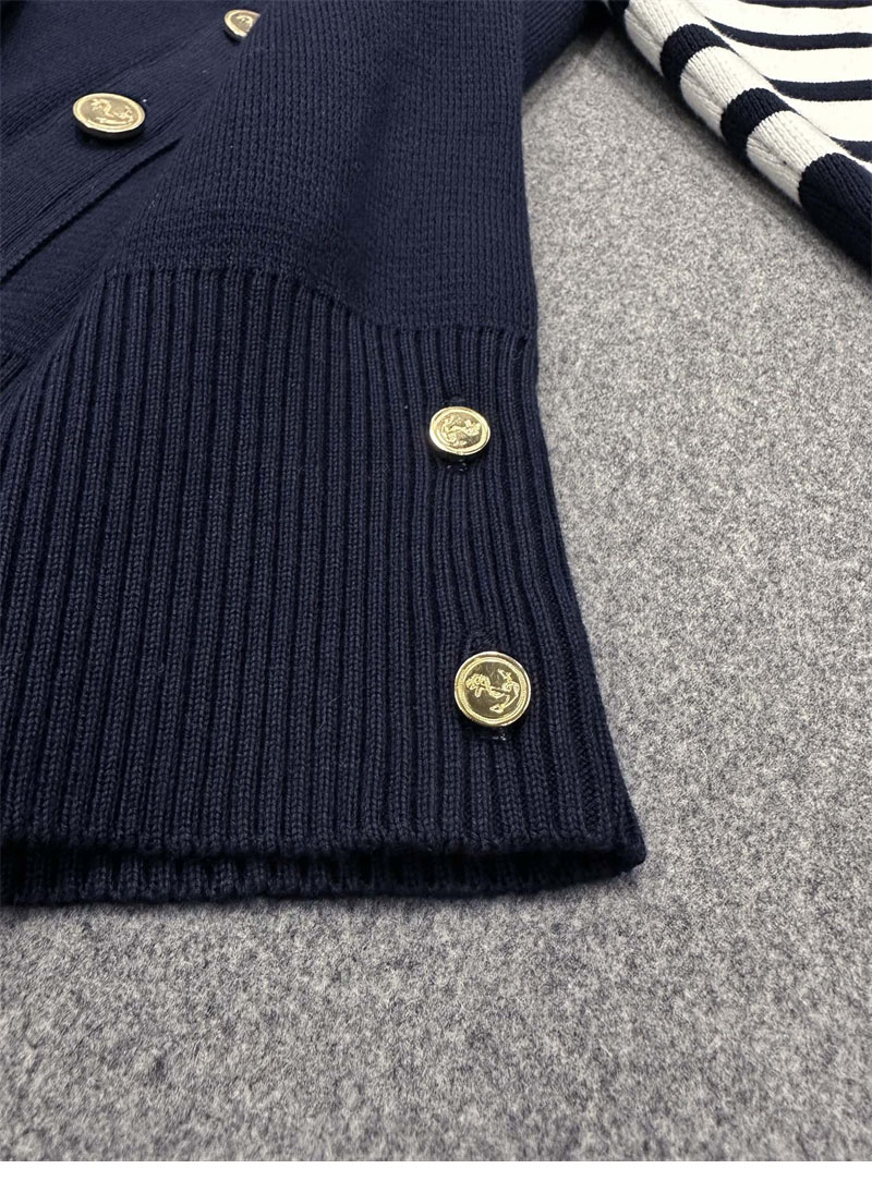 Thom Browne 톰브라운 사선완장 4-Bar 밀라노 스티치 클래식 가디건 레플리카 11번 이미지 - 의류 | 세미샵 레플리카 사이트